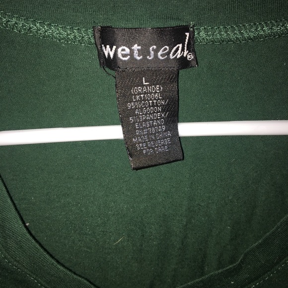 Wet Seal tee - Picture 2 of 2